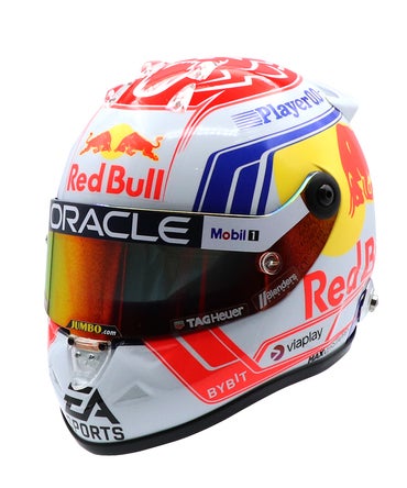 1/2 ヘルメット 2023 M.フェルスタッペン Wチャンピオン3連覇仕様 1/2