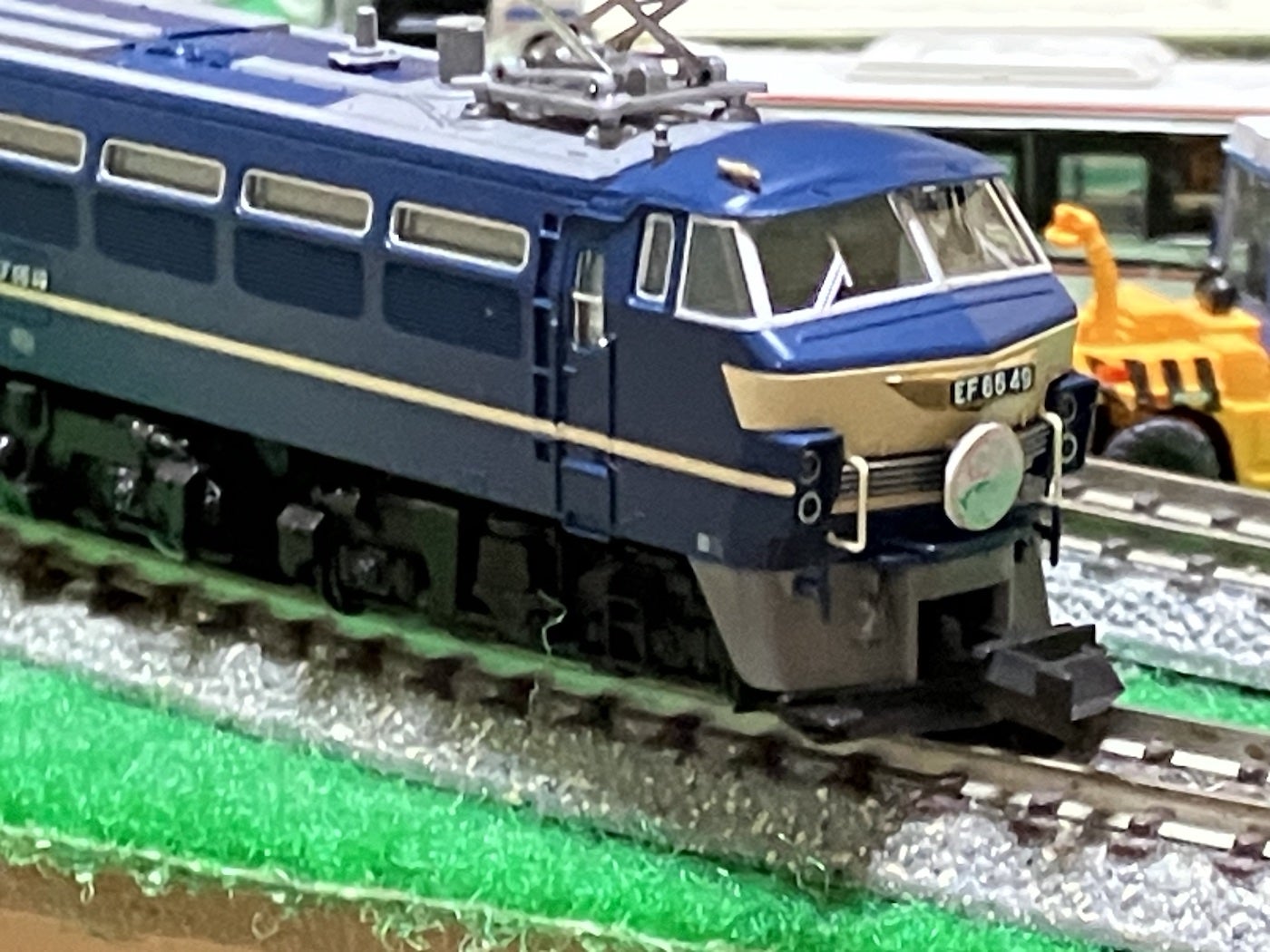 EF66の日】KATO 3047-2 0番台後期型ブルートレイン牽引機 旧製品 | 金