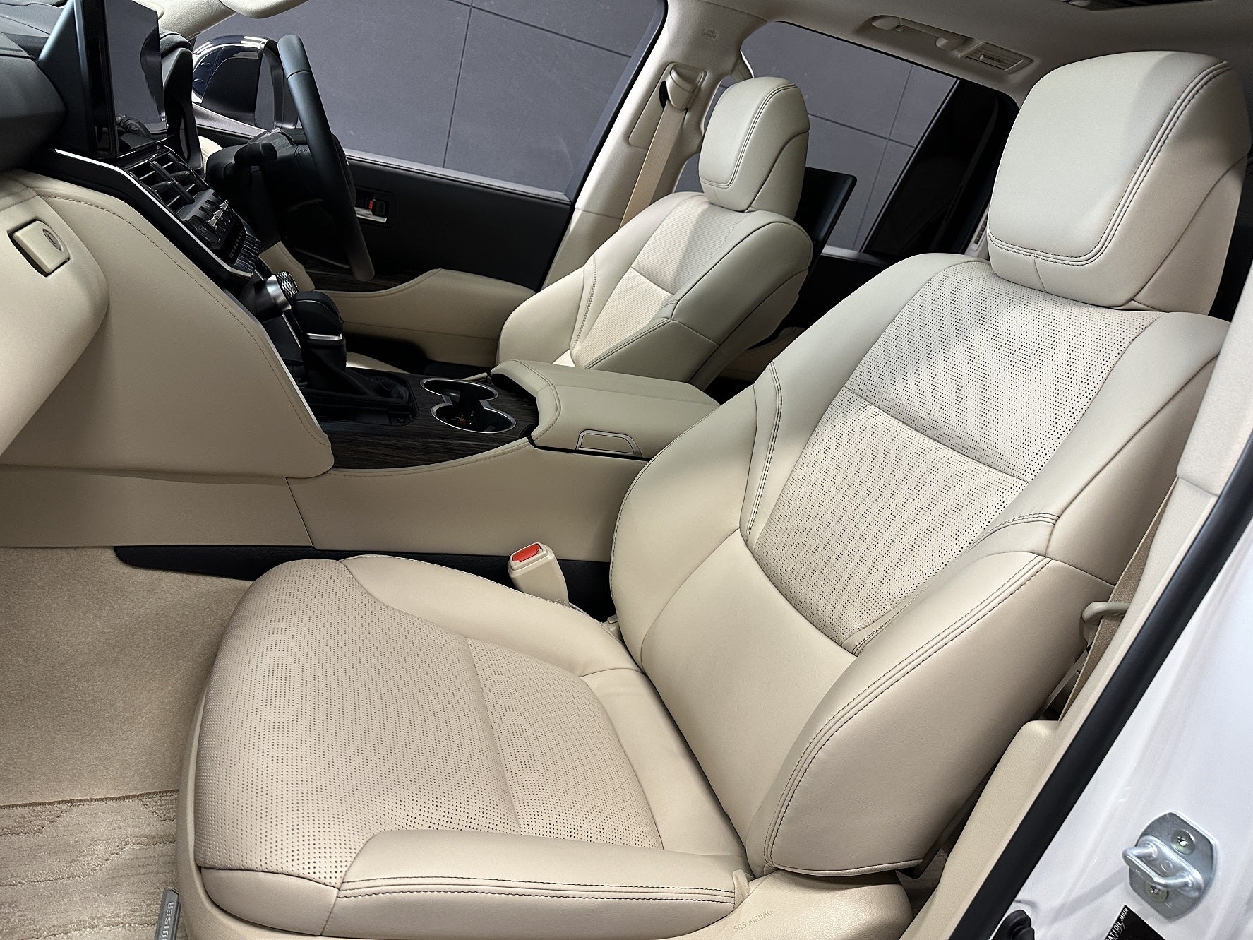 トヨタ ランドクルーザー ZX 新車 インテリアレザーコーティング