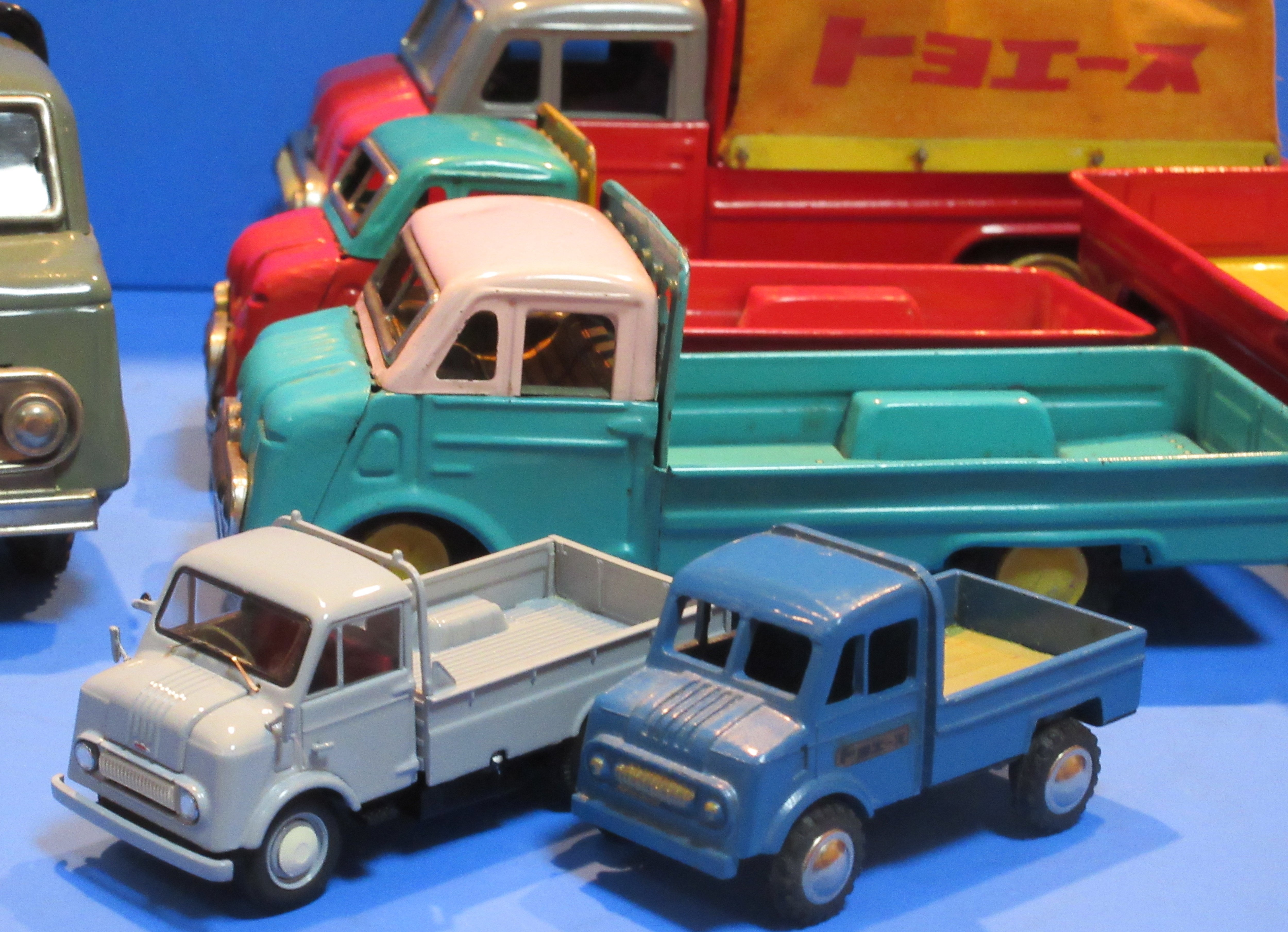 ☆1957年旭玩具 初代トヨエースSKB 小サイズ ～ ブリキ自動車