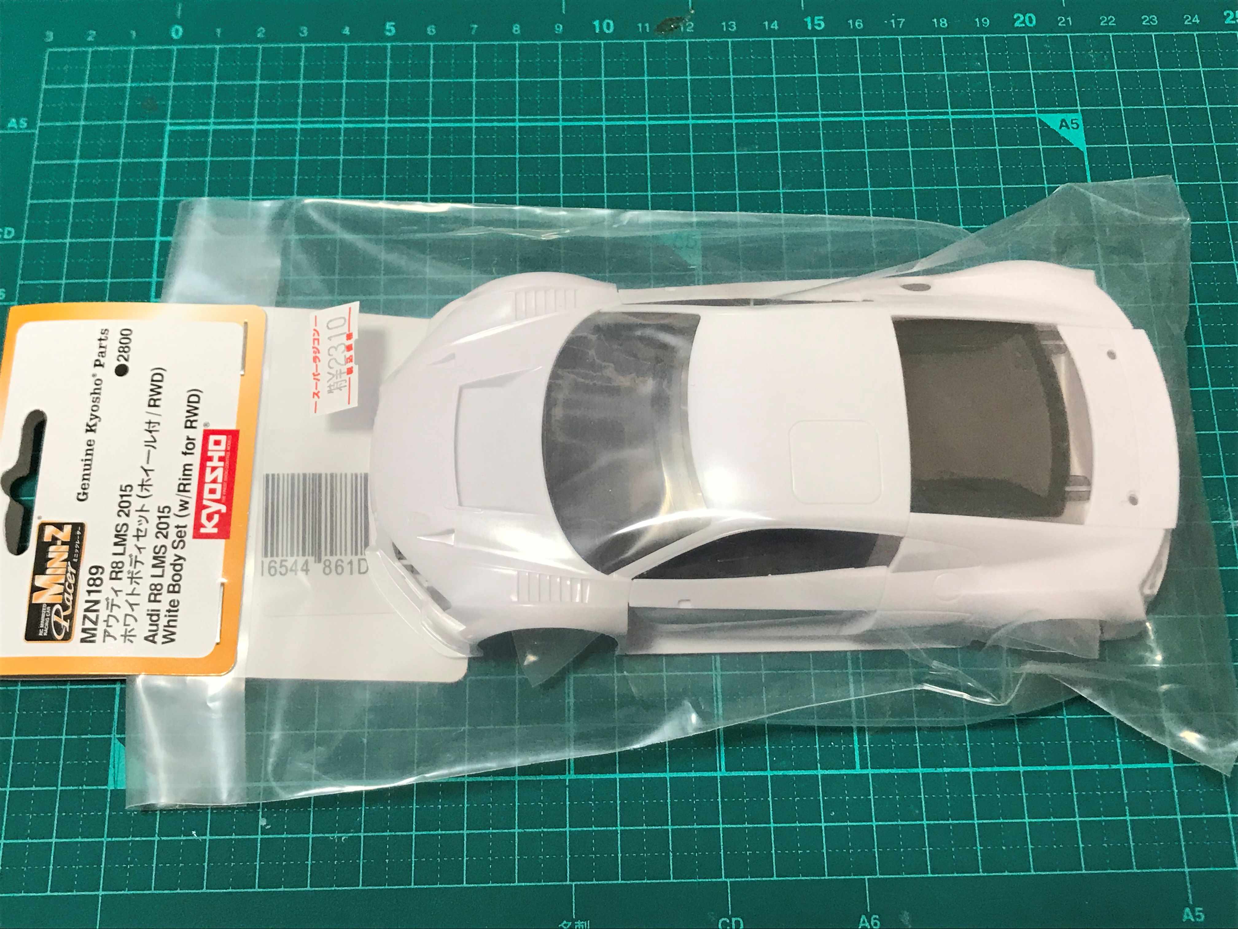 ミニッツホワイトボディ【アウディR8】 | こと☆ろぐ