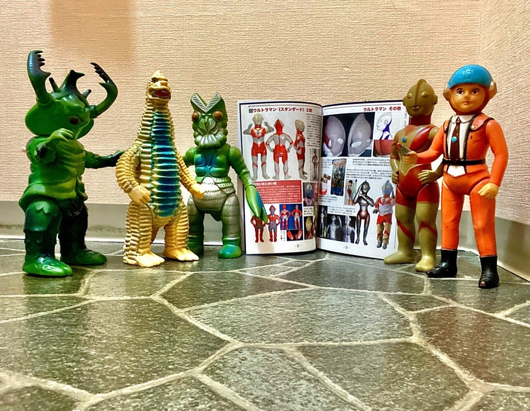 ぼくのヤフオク！カタログ マルサン商店ソフビ ウルトラマン編 | 怪獣