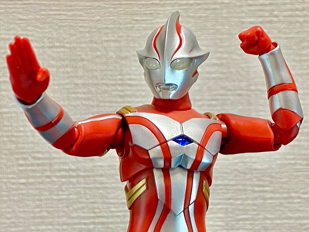 S.H.フィギュアーツ ウルトラマンメビウス レビュー | 散歩する地球人