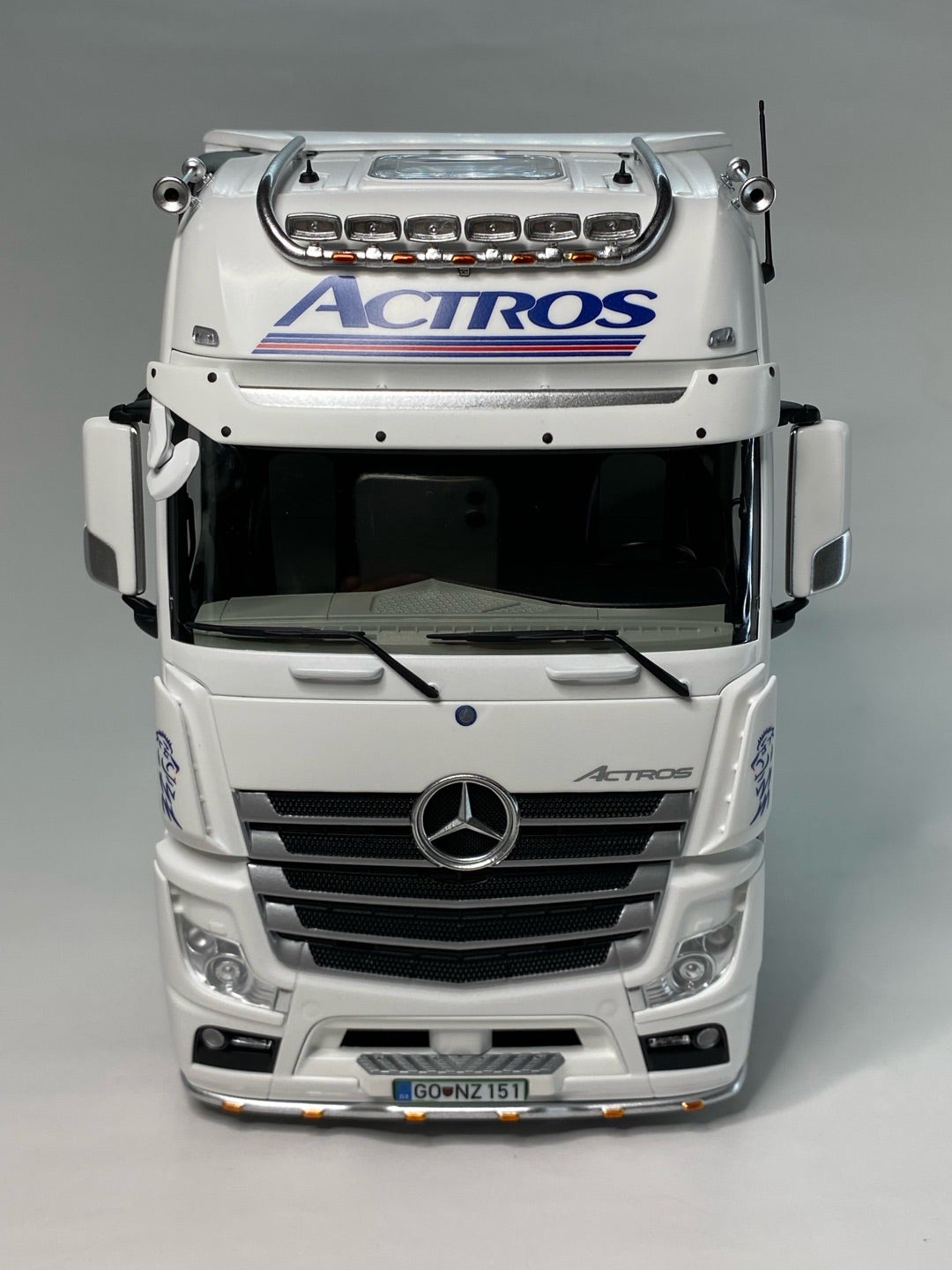 製作記 イタレリ 1/24 Mercedes-Benz Actros MP4 (88・完成) | 加古川