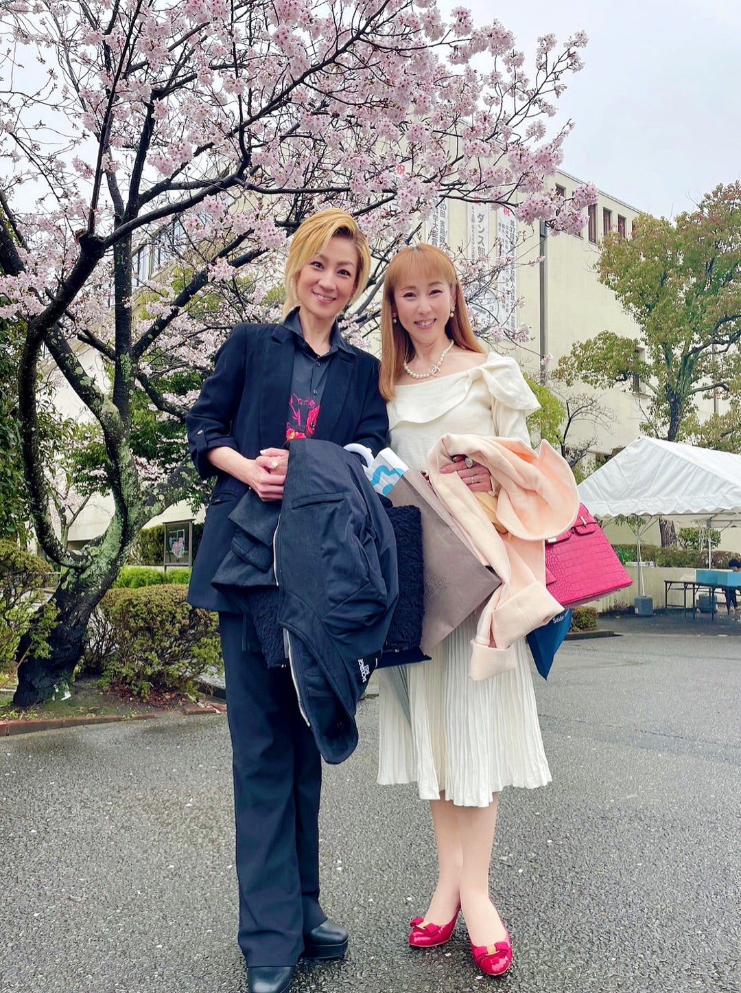 香里ヌヴェール学院(旧 聖母女学院)学校案内パンフレット✨ | 鳴海