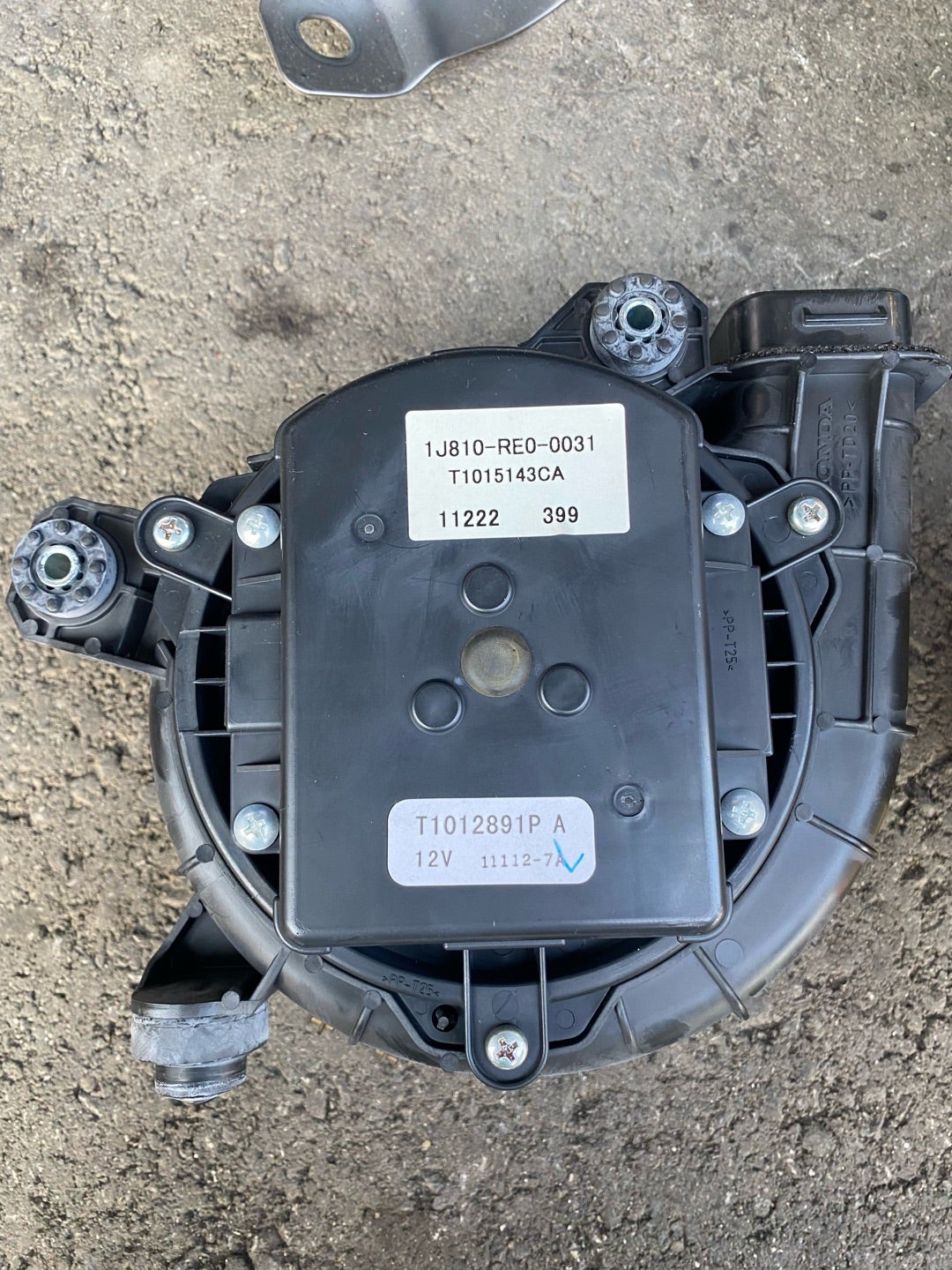 フリードHV ハイブリッド冷却ファン交換 | value126のブログ バリュー