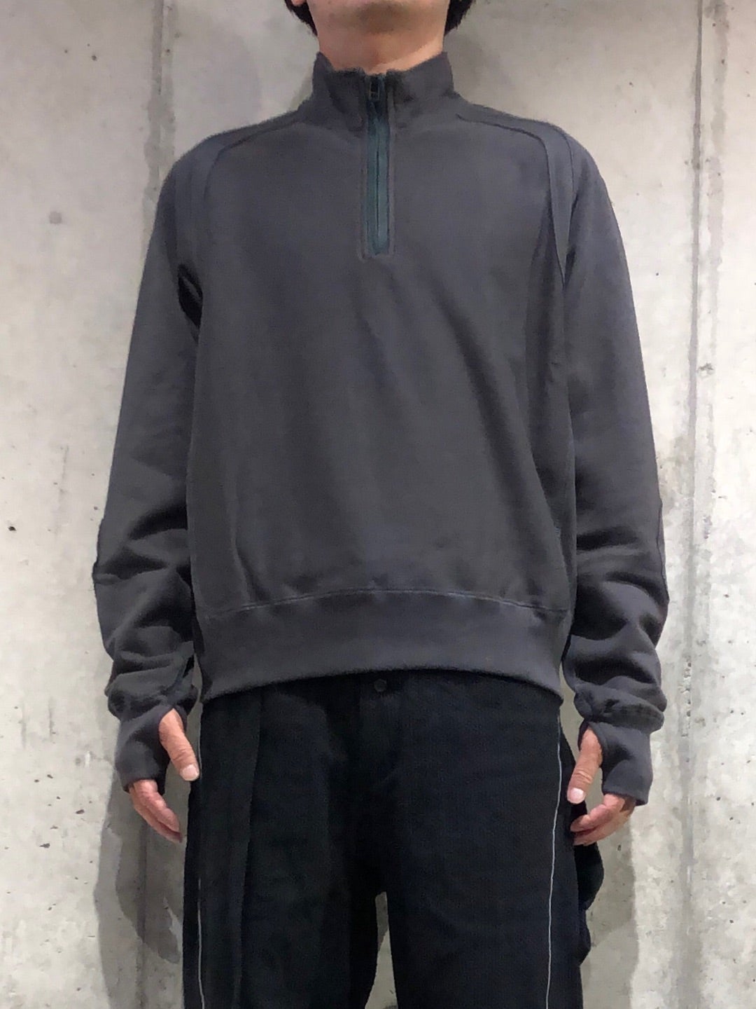 JIAN YE SOLID ZIP TOP CHARCOAL | ragazzo cultura