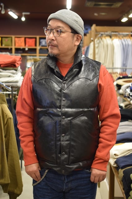 レインボーカントリー ホースハイドダウンベスト 納品STARTしています