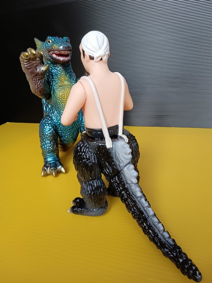 中島春雄さん／ゴジラのソフビ開封の儀 | ブログやめようぜ