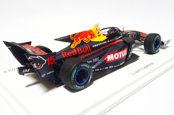 リアム・ローソン選手のSF23 無限 スパーク43/1ミニカー | CLUB24