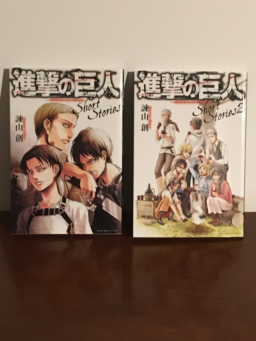 進撃の巨人』特装版のShort Stories 1 と 2 | 強く儚い者たち