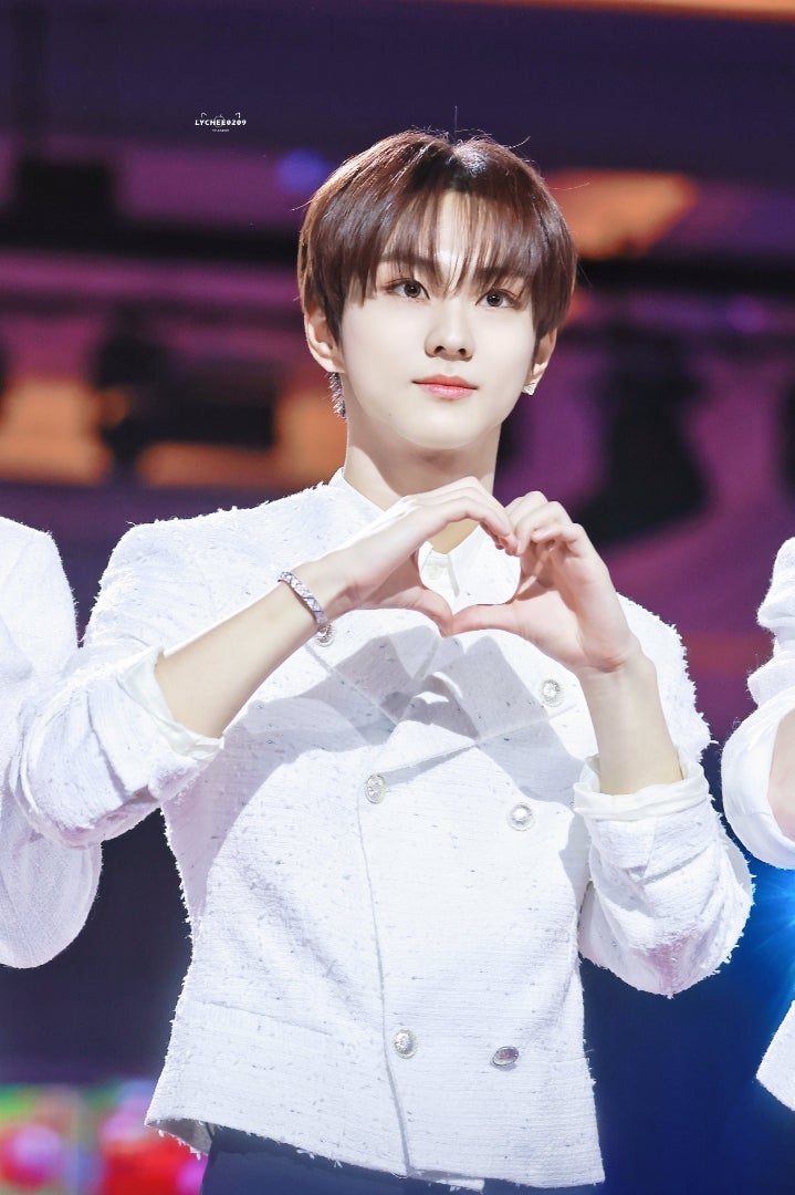 12/25 ENHYPEN ジョンウォン 2023 SBS歌謡大典レッドカーペット 画像