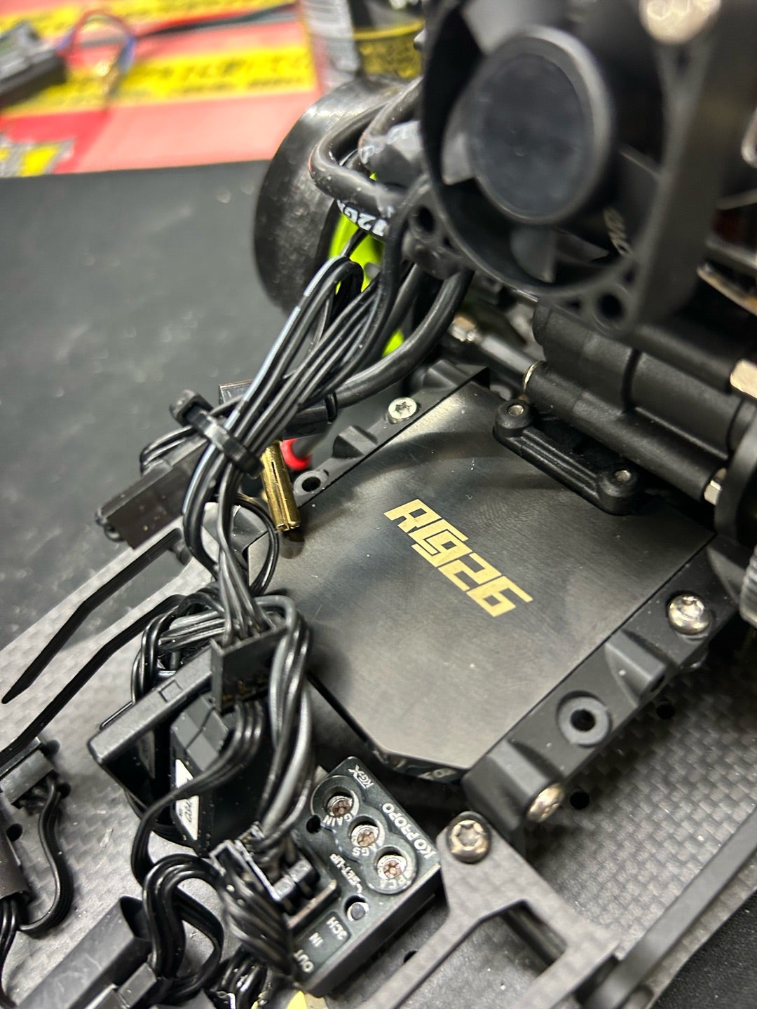 RC926 RDX用真鍮製HWトラクショントップデッキ | TAKALOG