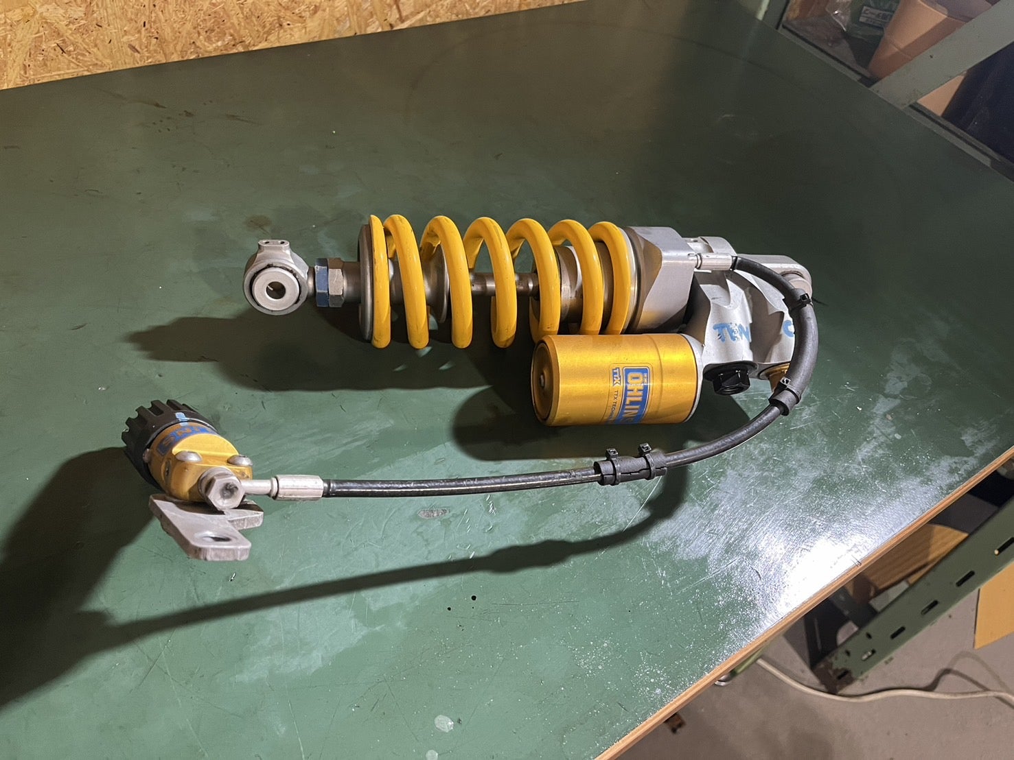 ☆オーリンズリアサス取付 ZX-10R☆ | motorcycle service FASTERのブログ