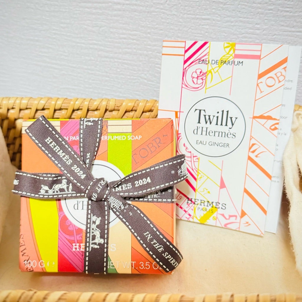 ☆HERMES☆イヤーズギフト☆ハンドクリーム&あぶらとり紙&パフュームド