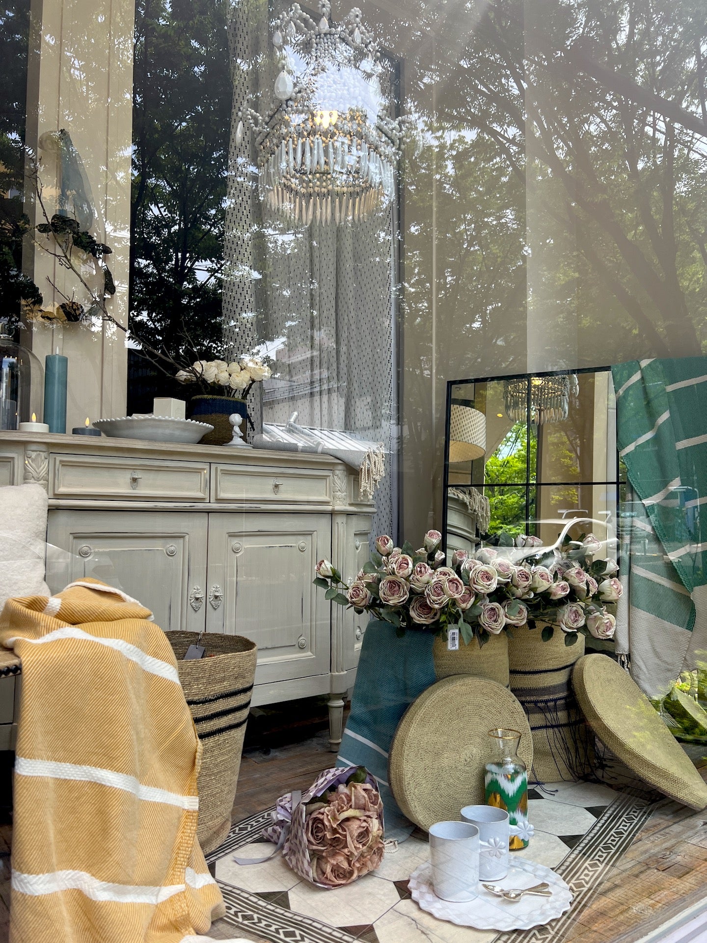 ブランドジュリエ フレンチシックなオリジナル家具 ブランドジュリエ