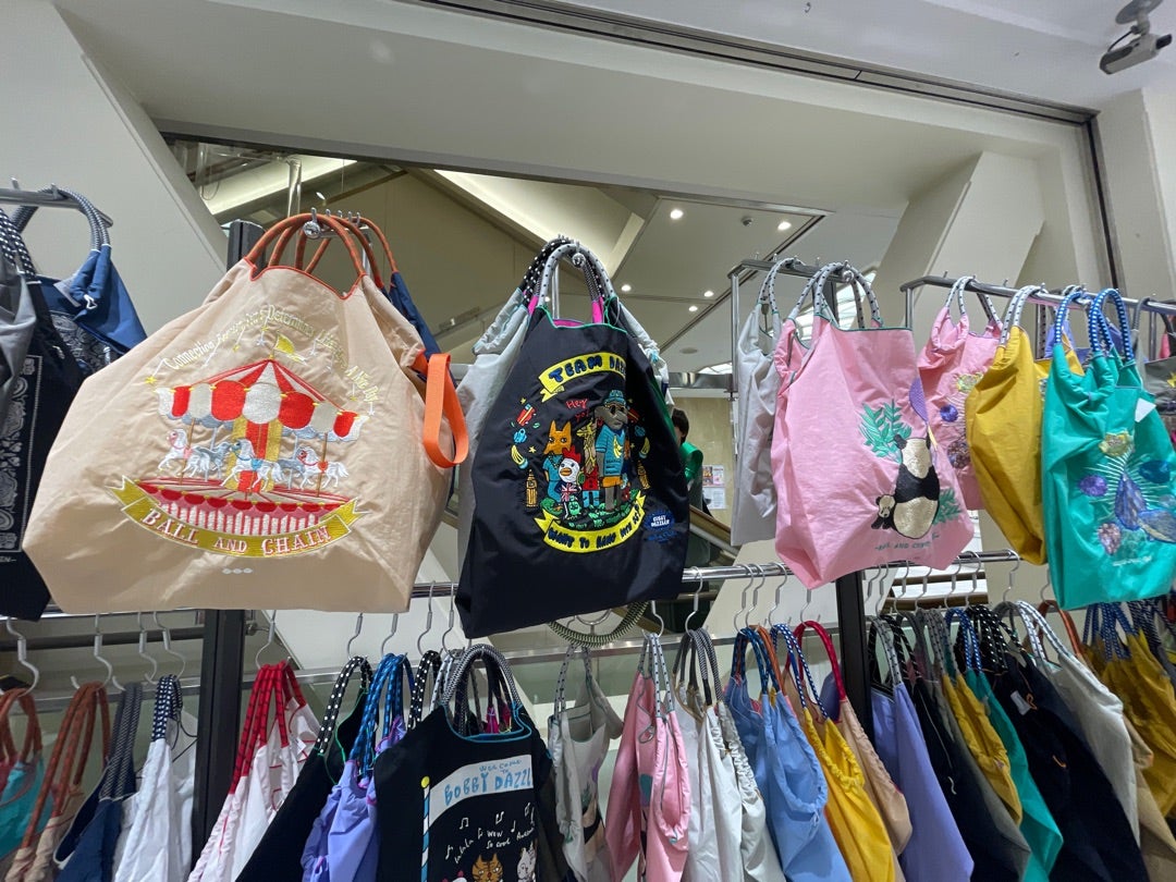 BALL&CHAIN】FLYING HONU就航5周年記念のハワイ柄！ | ハワイで乳がん