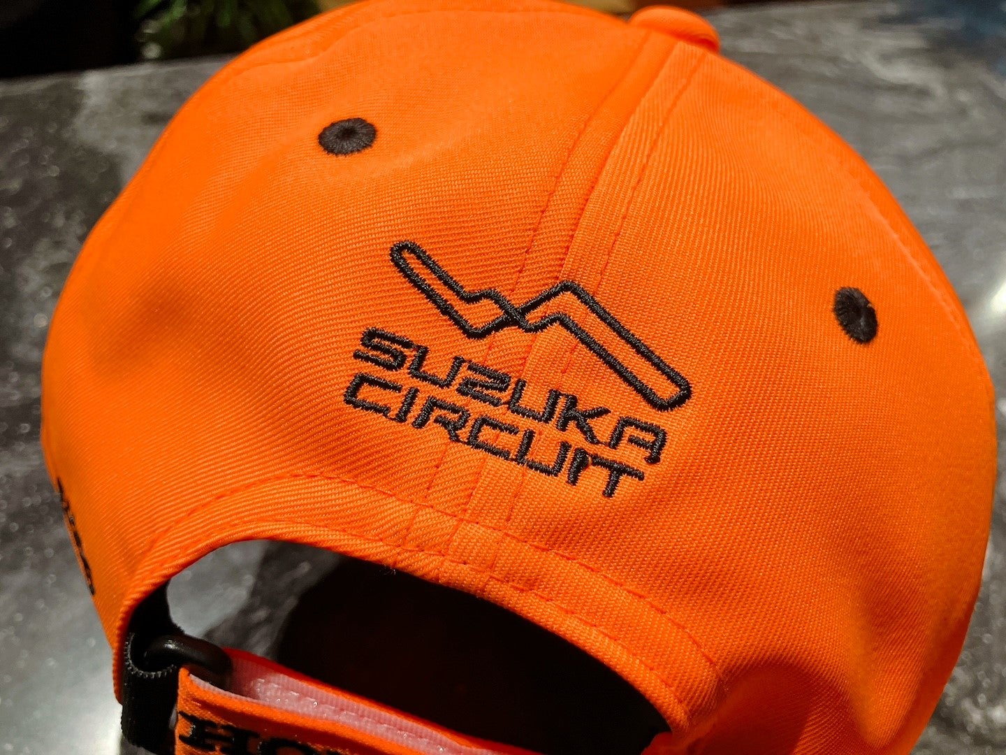 山本尚貴選手×鈴鹿サーキットコラボキャップ好評販売中です