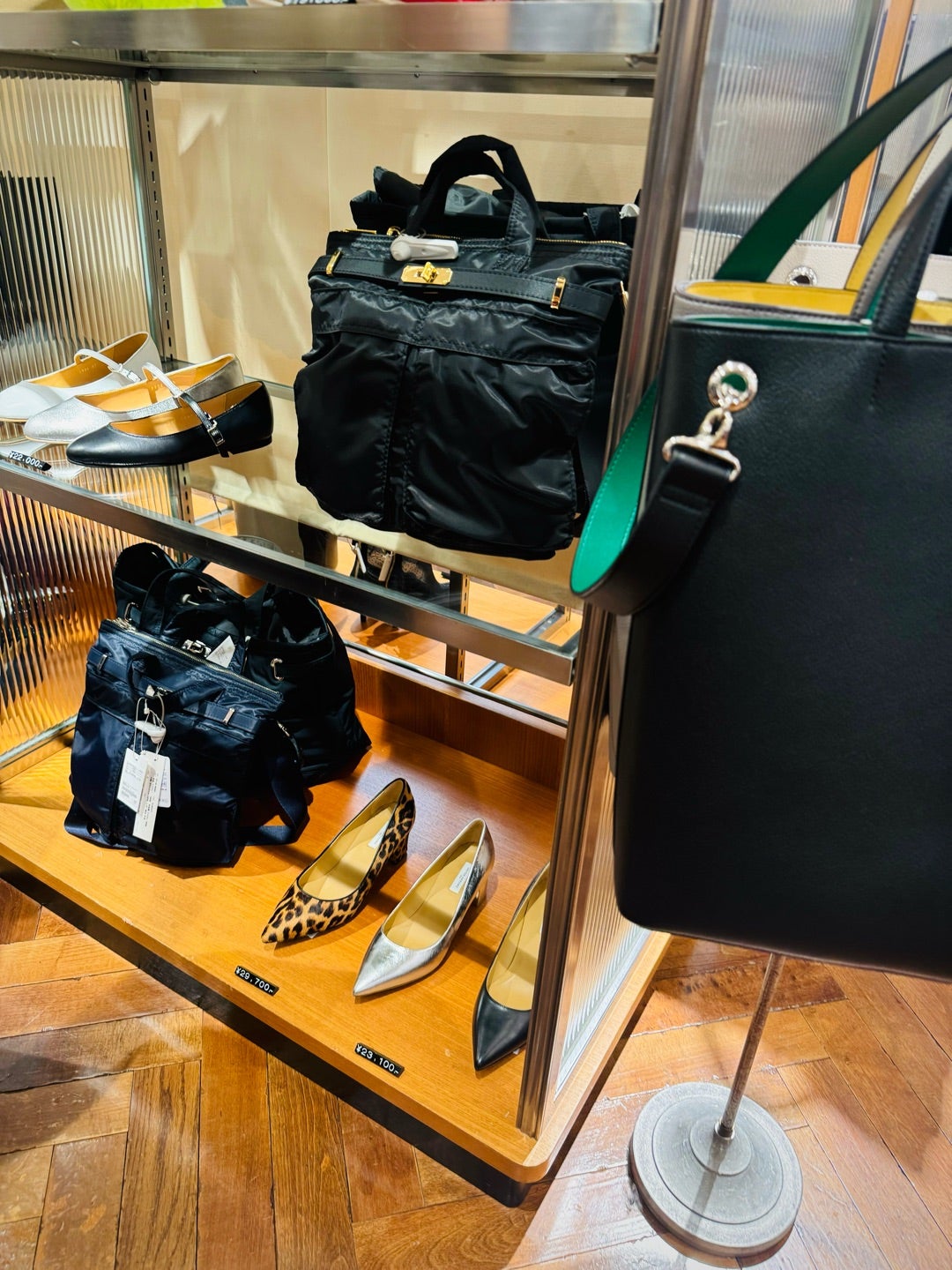 3点 ジュエル カルーセル アイスクリーム フェイラー ユナイテッド