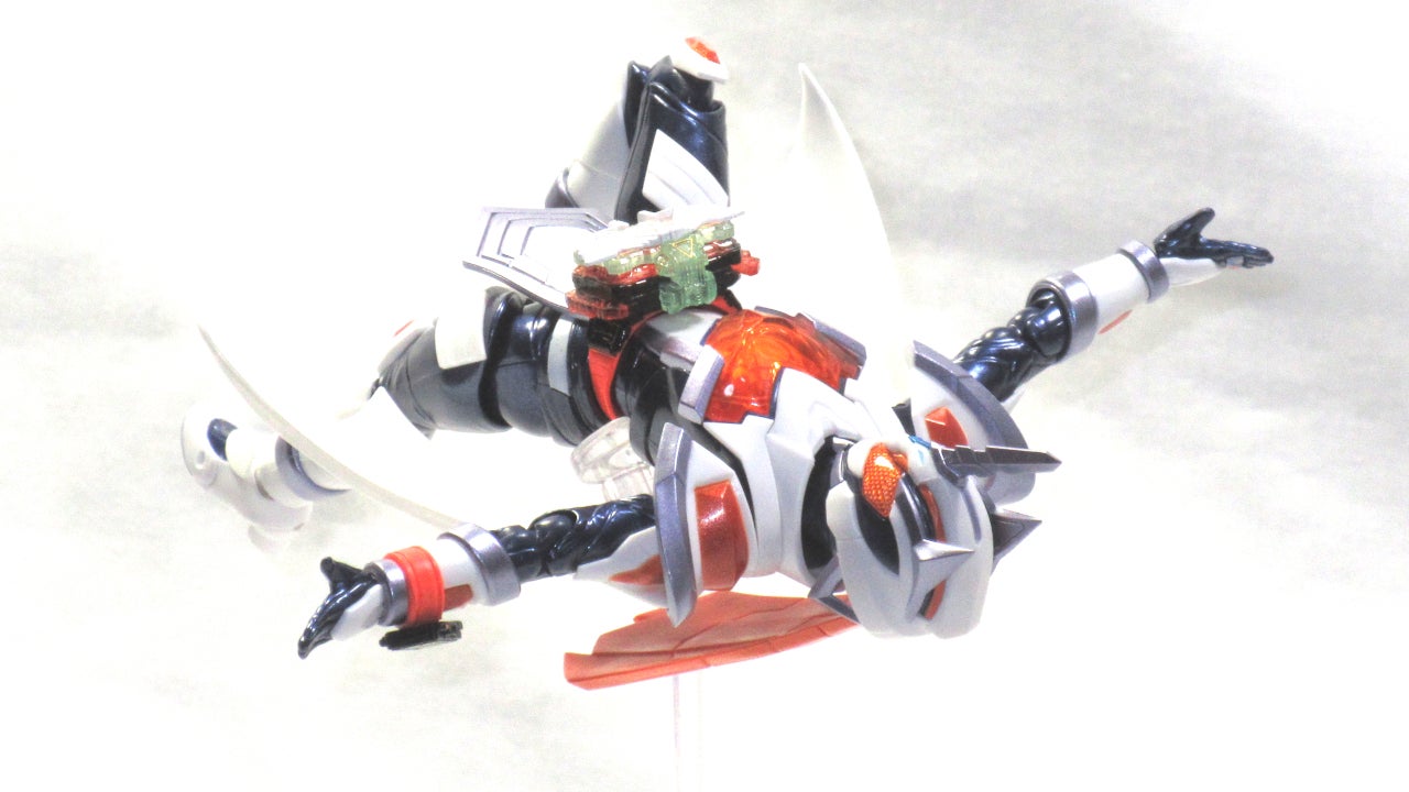 S.H.Figuarts 仮面ライダーマジェード サンユニコーン | といず・くろ