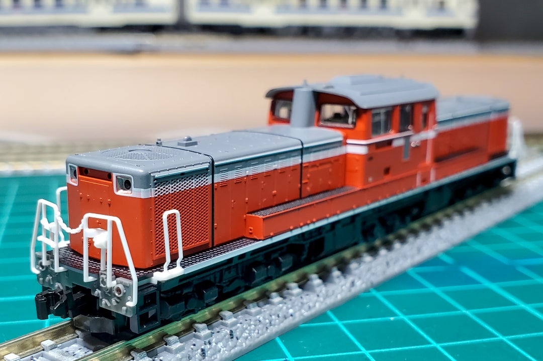 TOMIX 筑豊本線客車列車セットの赤プレDD51をディテールアップ①