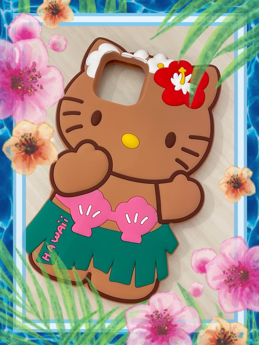 ハワイで大人気の日焼けキティ❣️スマホケースまで | めぐしゃんの