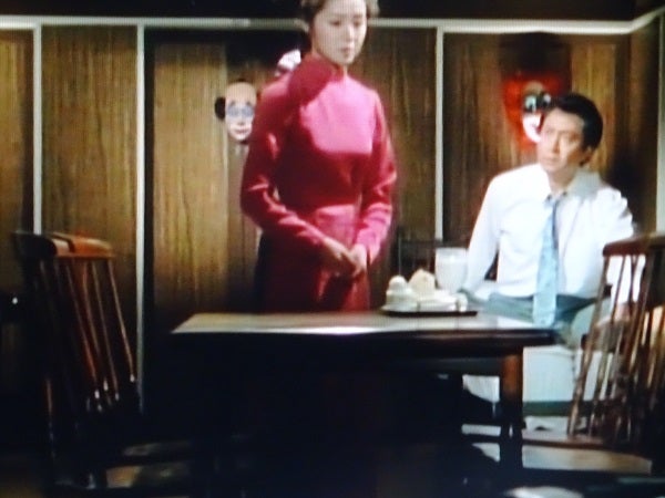 魔術師 再び登場！ 江戸川乱歩美女シリーズ 妖しい稲妻の美女