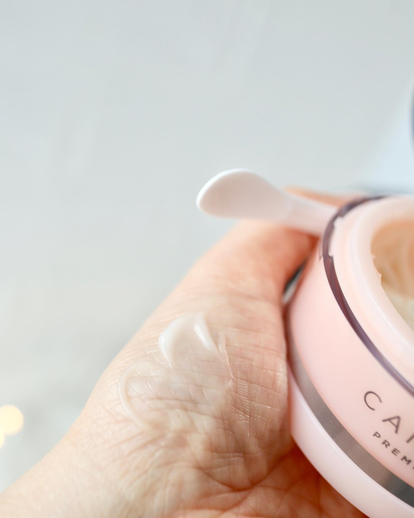 カナデル ビューティートレーナーとカナデル プレミアリフトを頂きまし