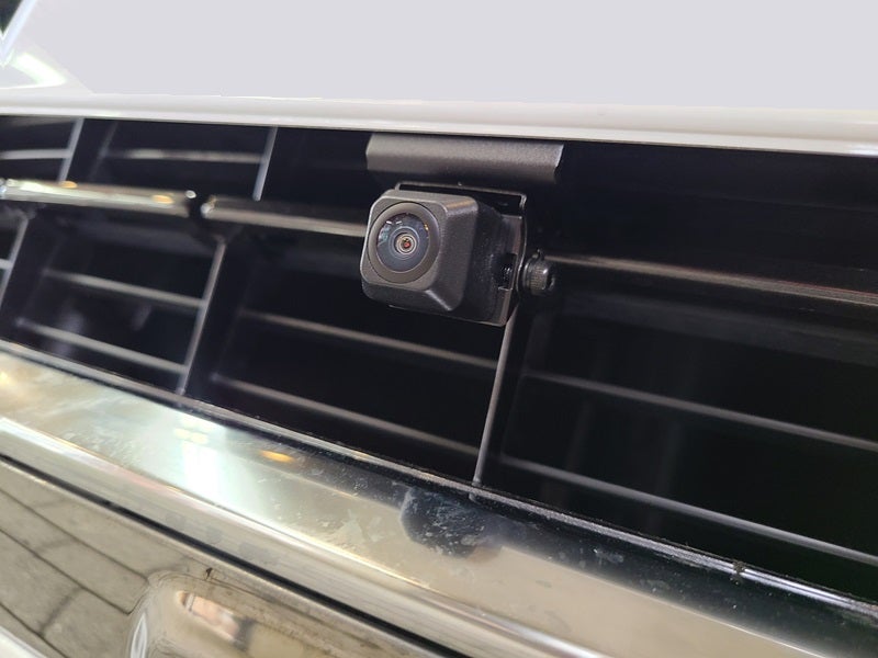 レクサス・NX！！フロントカメラとモニターのお取り付け！！ | プロ