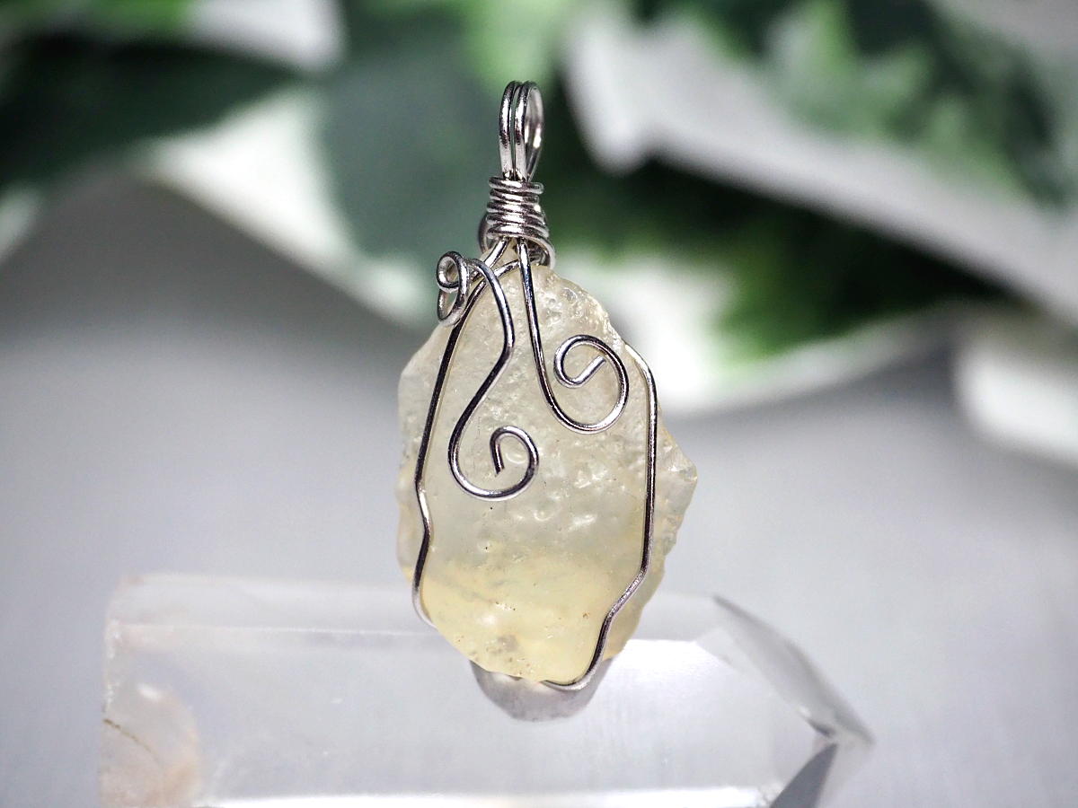 チンターマニストーン・ギベオン・モルダバイト・リビアングラスの