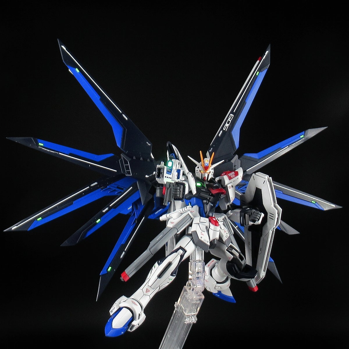 ①HG 1/144 STTS-909 ライジングフリーダムガンダム | のぶ工房