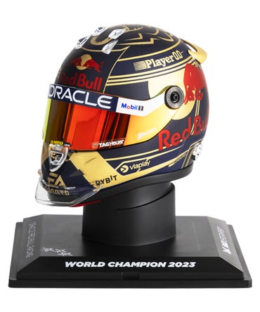 フェルスタッペン別注 2023ワールドチャンピオン ヘルメット入荷