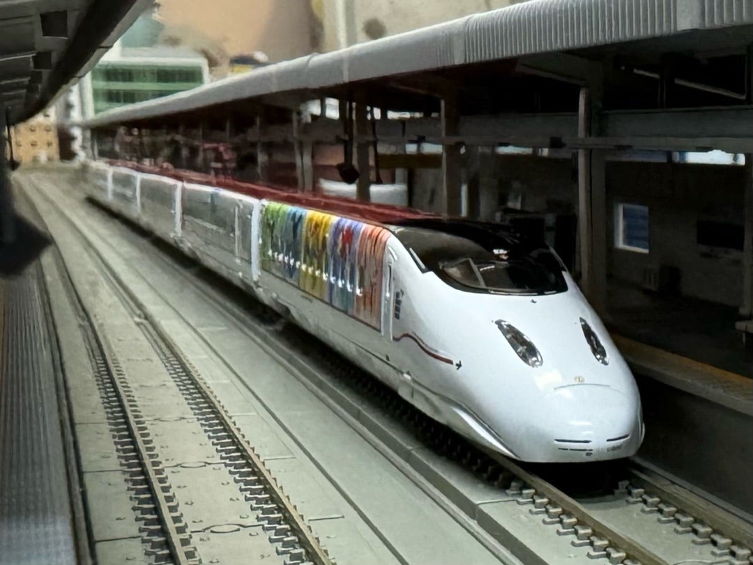 TOMIX「 九州新幹線800系(WAKU WAKU SMILE 新幹線)」 | きまま