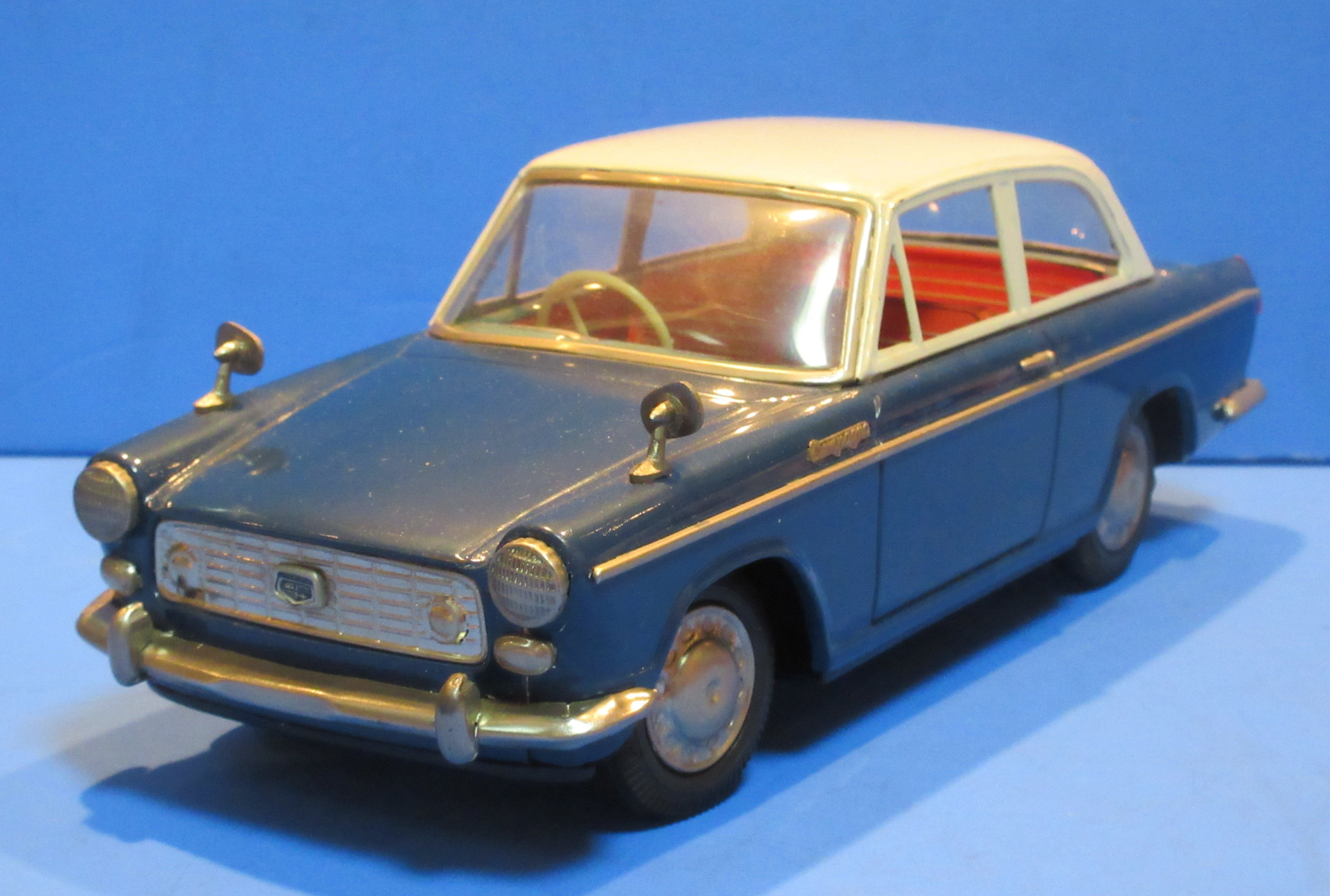 ☆1964年増田屋ダイハツ コンパーノ ベルリーナ ～ ブリキ自動車