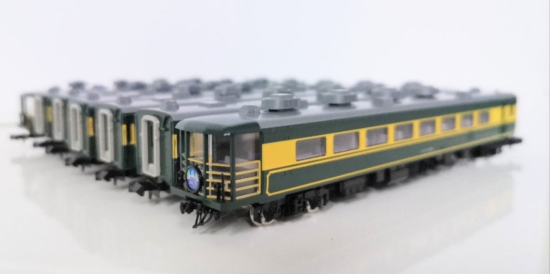 TOMIX 92716 JR 14 700系客車 サロンカーなにわ | 約40年ぶりのNゲージ