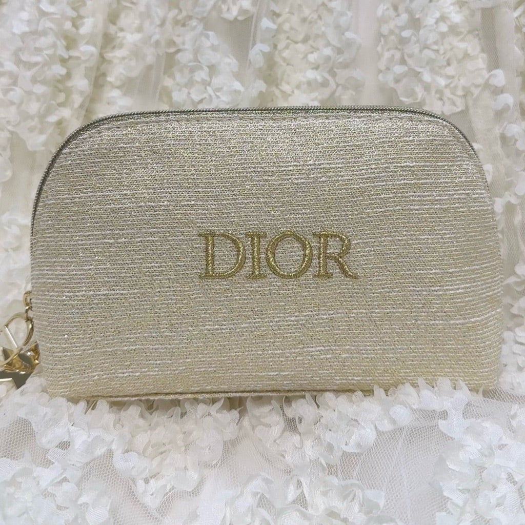 DIORディオールクリスマスコフレ2024】ホリデー限定ポーチの中身