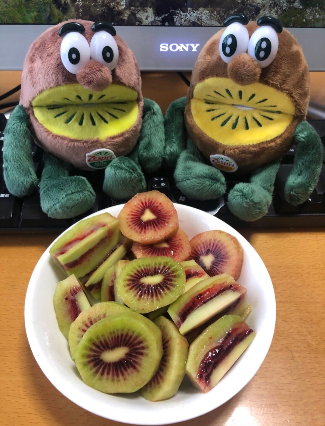 ゼスプリ キウイブラザーズ 2体セット 今年はキウイブラザーズが立った