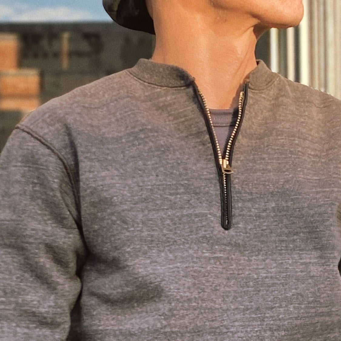 ヘビーウェイトで叶う、ハーフジップスタイル。 | DELUXEWARE BLOG