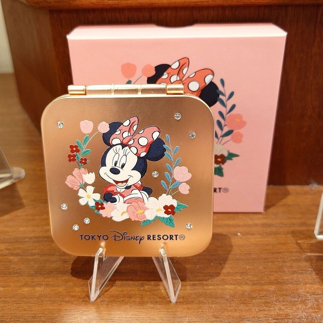 東京ディズニーリゾート ガラス専門店のミニーのコンパクトミラー