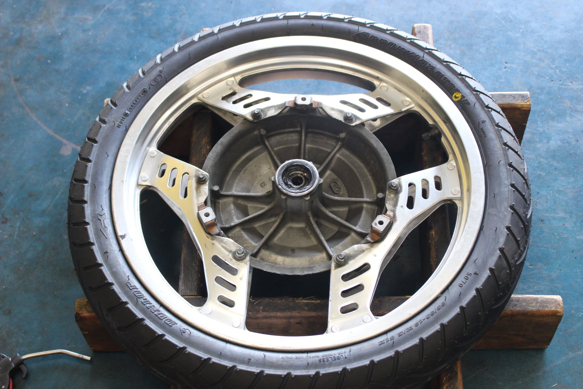 車検に行っていたCBX400Fの作業です！! | ZUMAのブログ