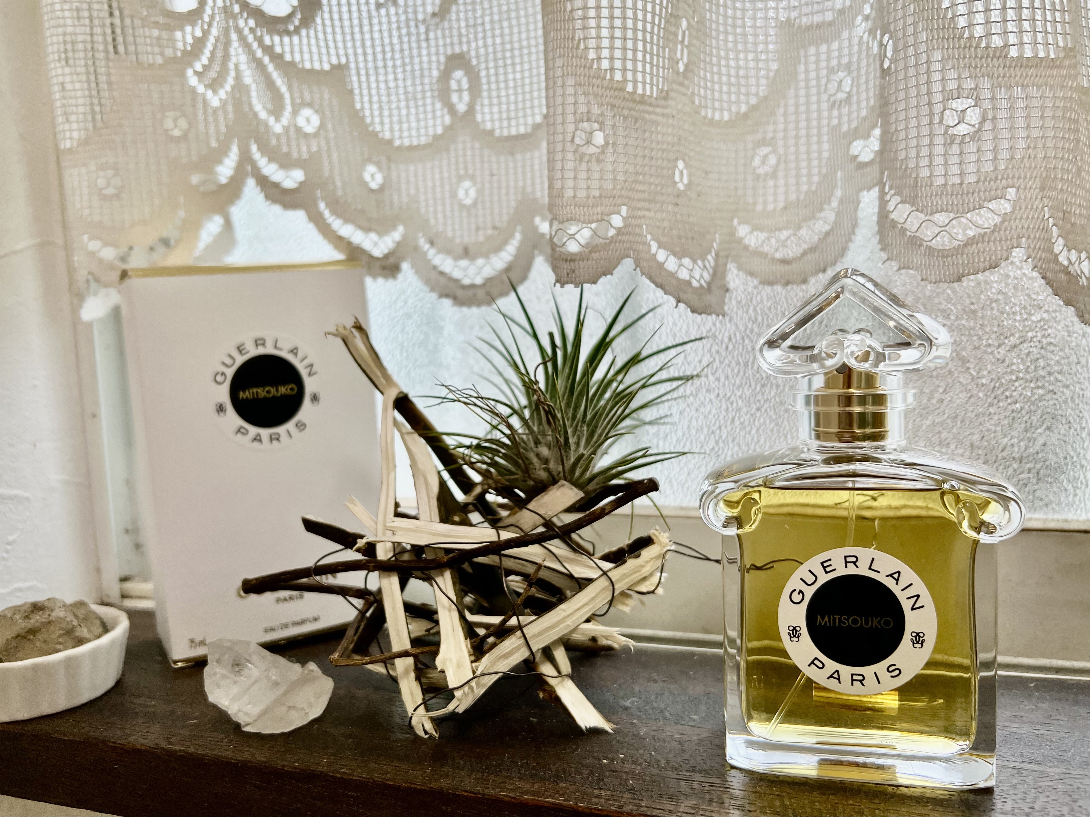 懐かしの ゲランの「ミツコ」 | 絹ものがたり花ものがたり