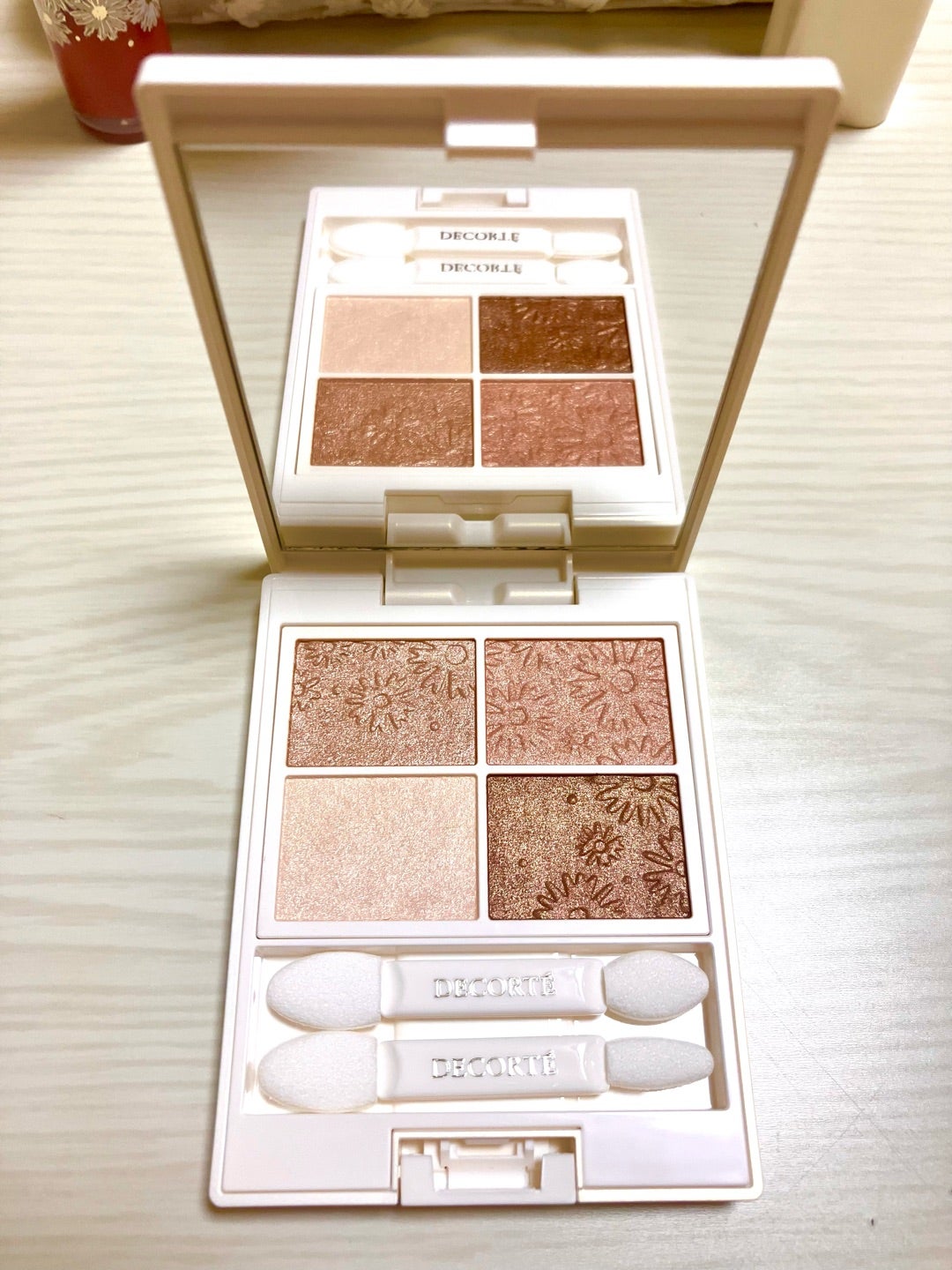 コスメデコルテクリスマスコフレ、アイシャドウレビュー | りえごんの1
