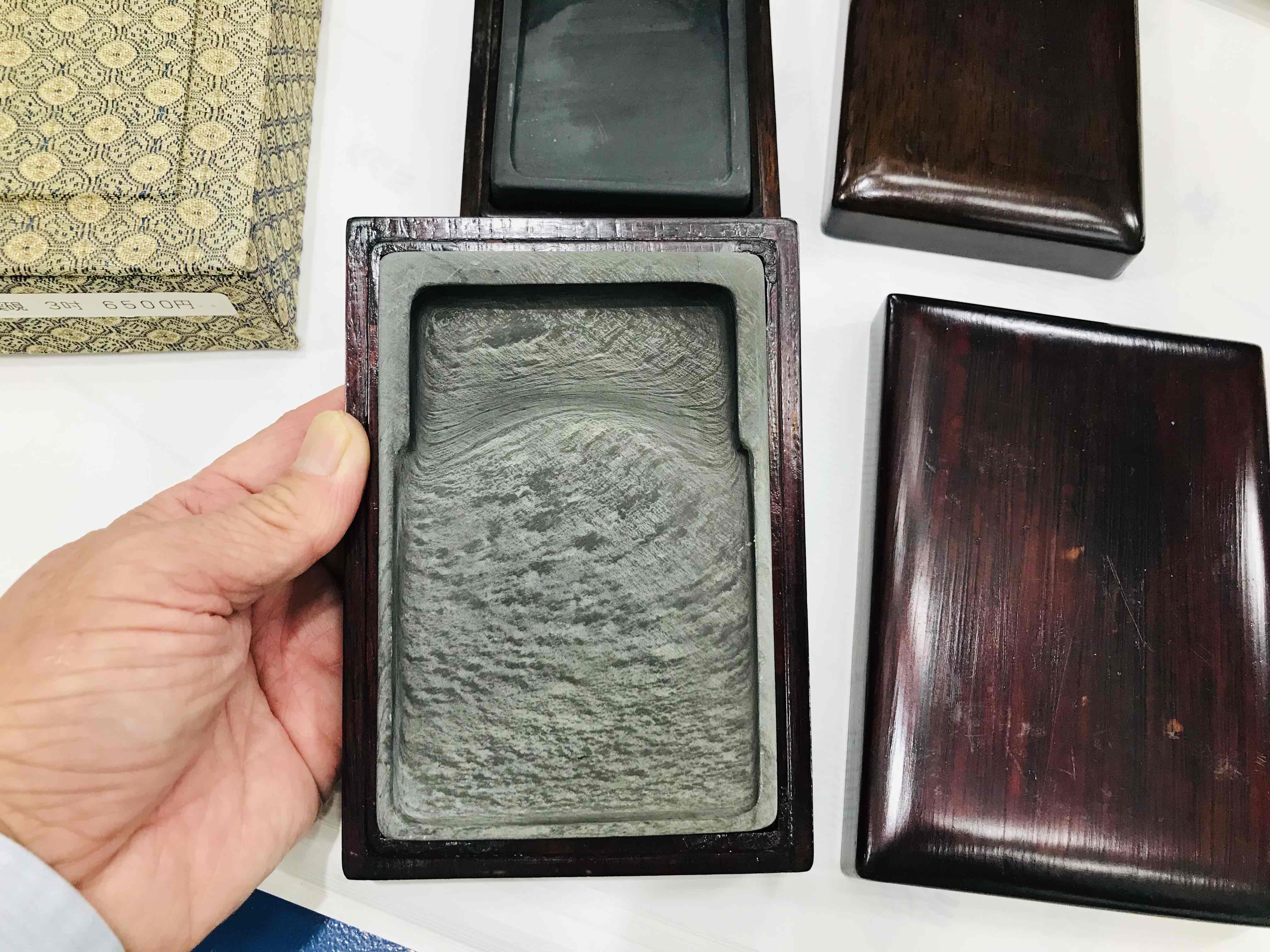 20年前の硯が出てきました。 | 紙と文具の専門店・ミフジ株式会社の