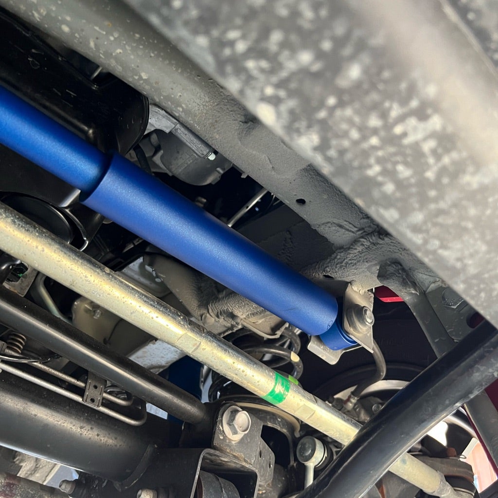 ジムニーJB74 ステアリングダンパー KYB | ジムニーシエラJB74で行こう！