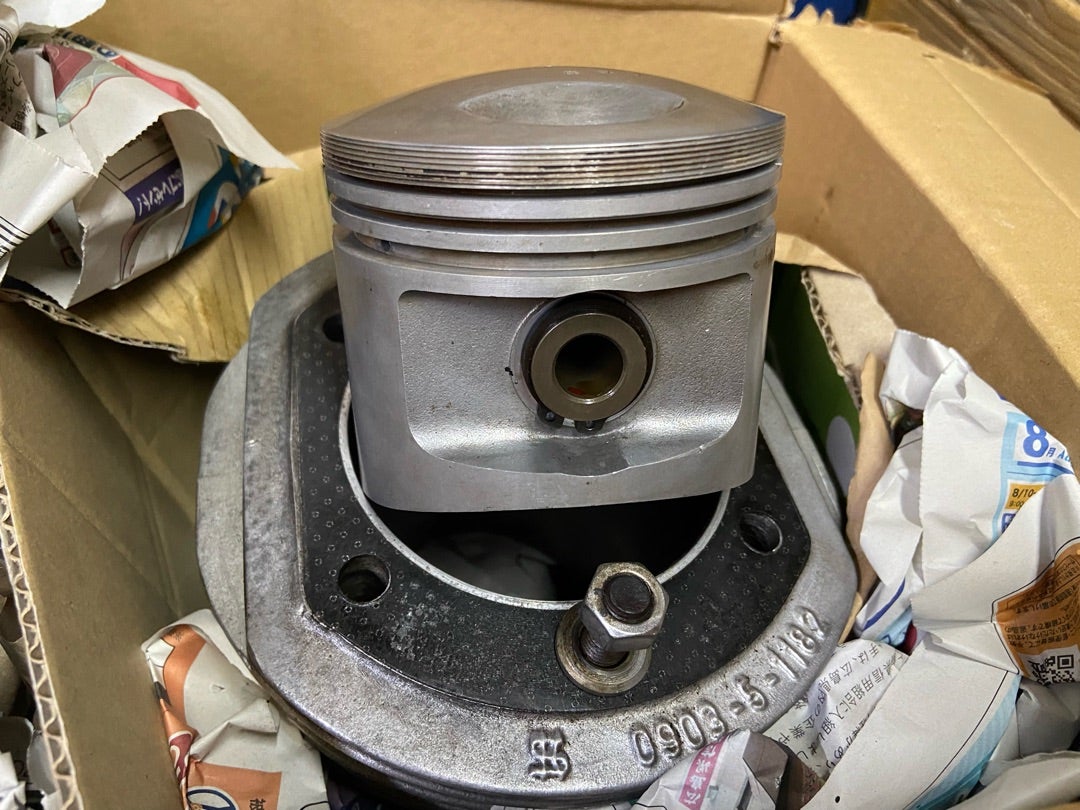 R100RS ピストン磨き | usedjazzのブログ