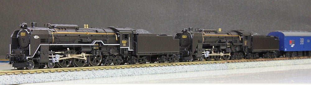 マイクロエース / KATO 】 スハ45系 ・C62 蒸気機関車を眺めています