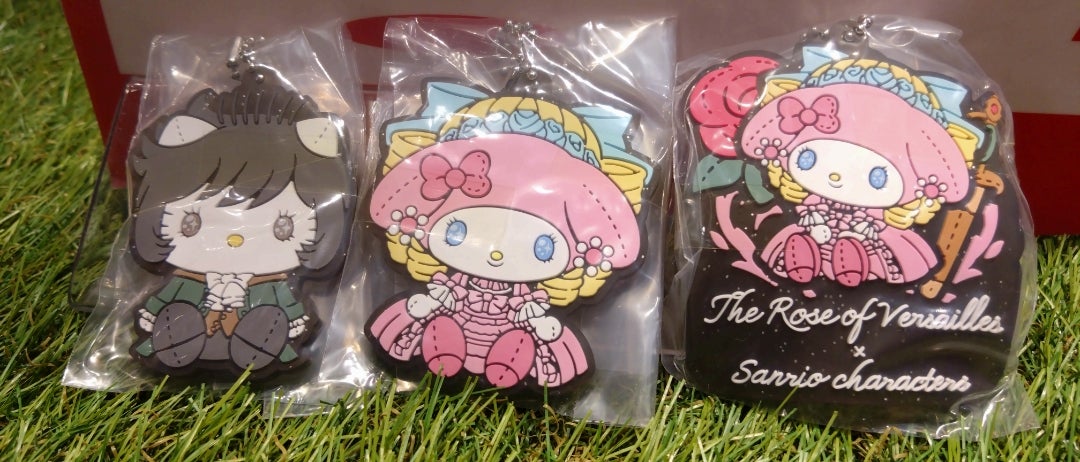 カプセルトイレビュー】ベルサイユのばら×サンリオのガチャガチャの