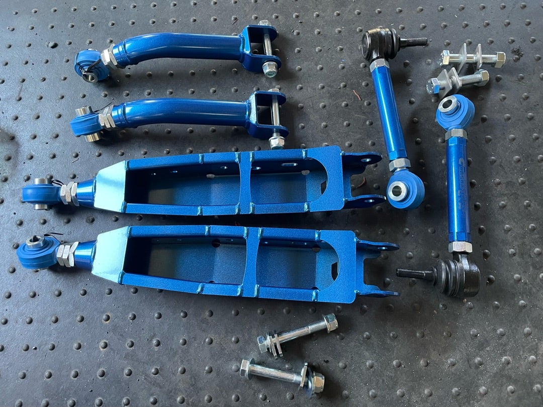 ドリフト仕様ZN6トヨタ86！調整式アーム取り付けタイヤ交換他