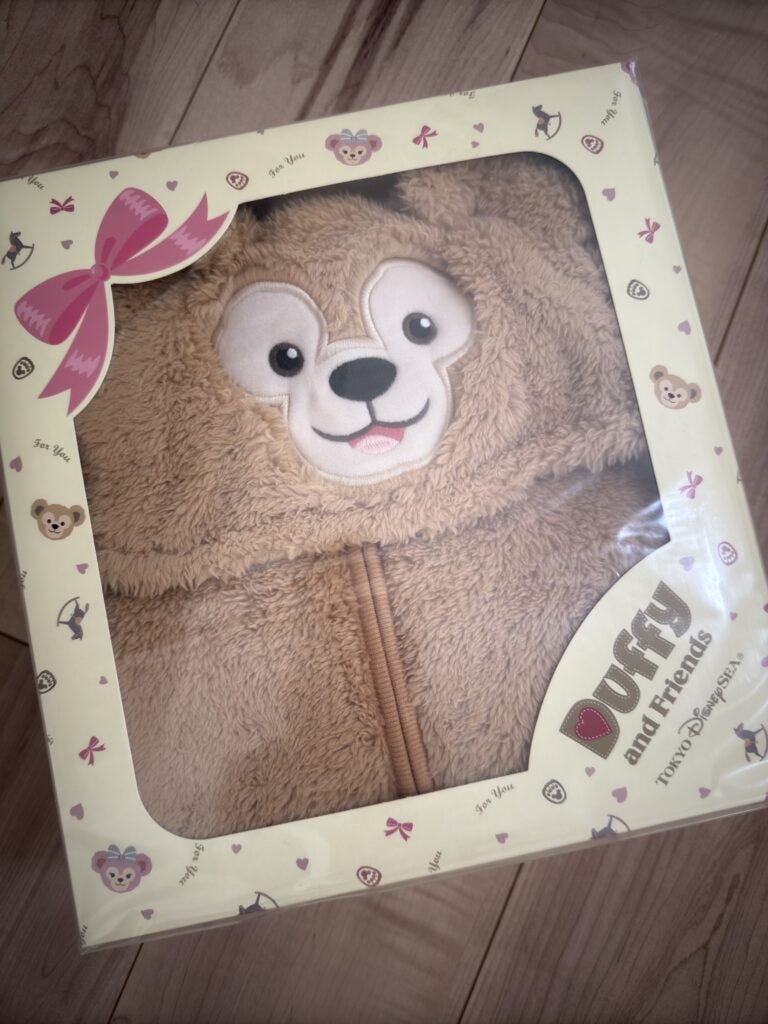 ダッフィーのベビー用カバーオール（公式）着用感レポ、何歳まで着れる