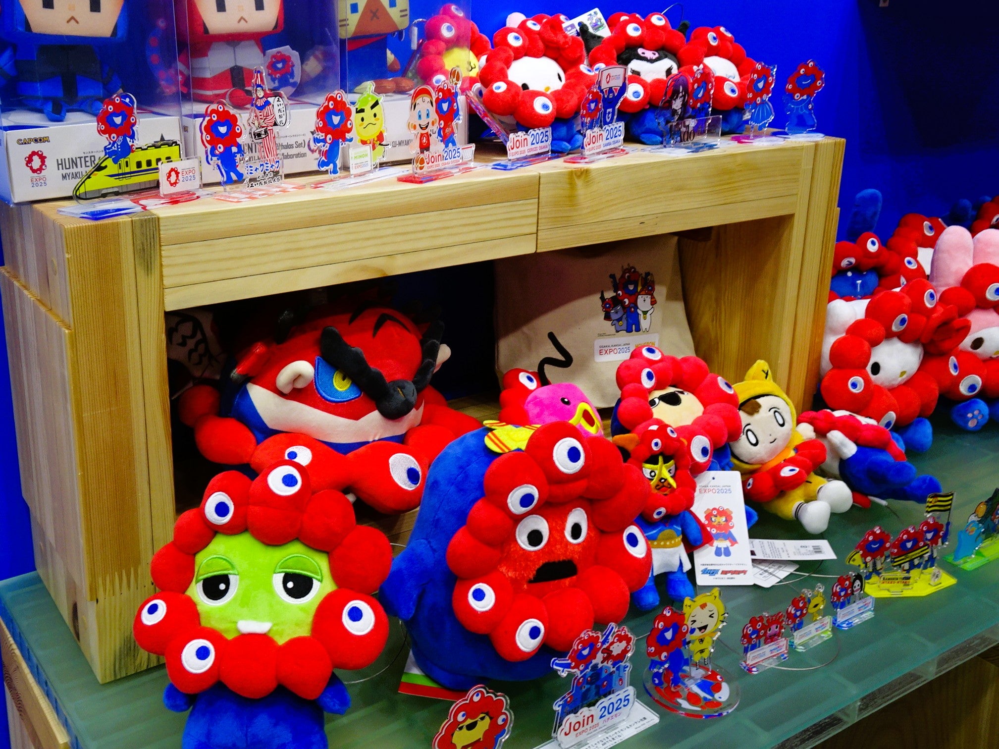 東ゲートから一直線！ミャクミャクピンバッジへの道【大阪・関西万博